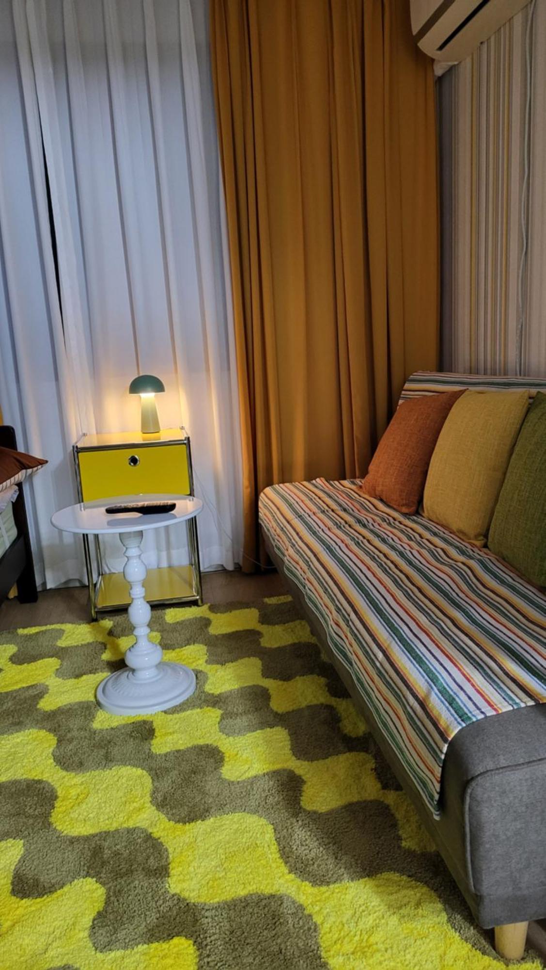 Park #hongdae Sinchon 10min #metro 3min #3beds โซล