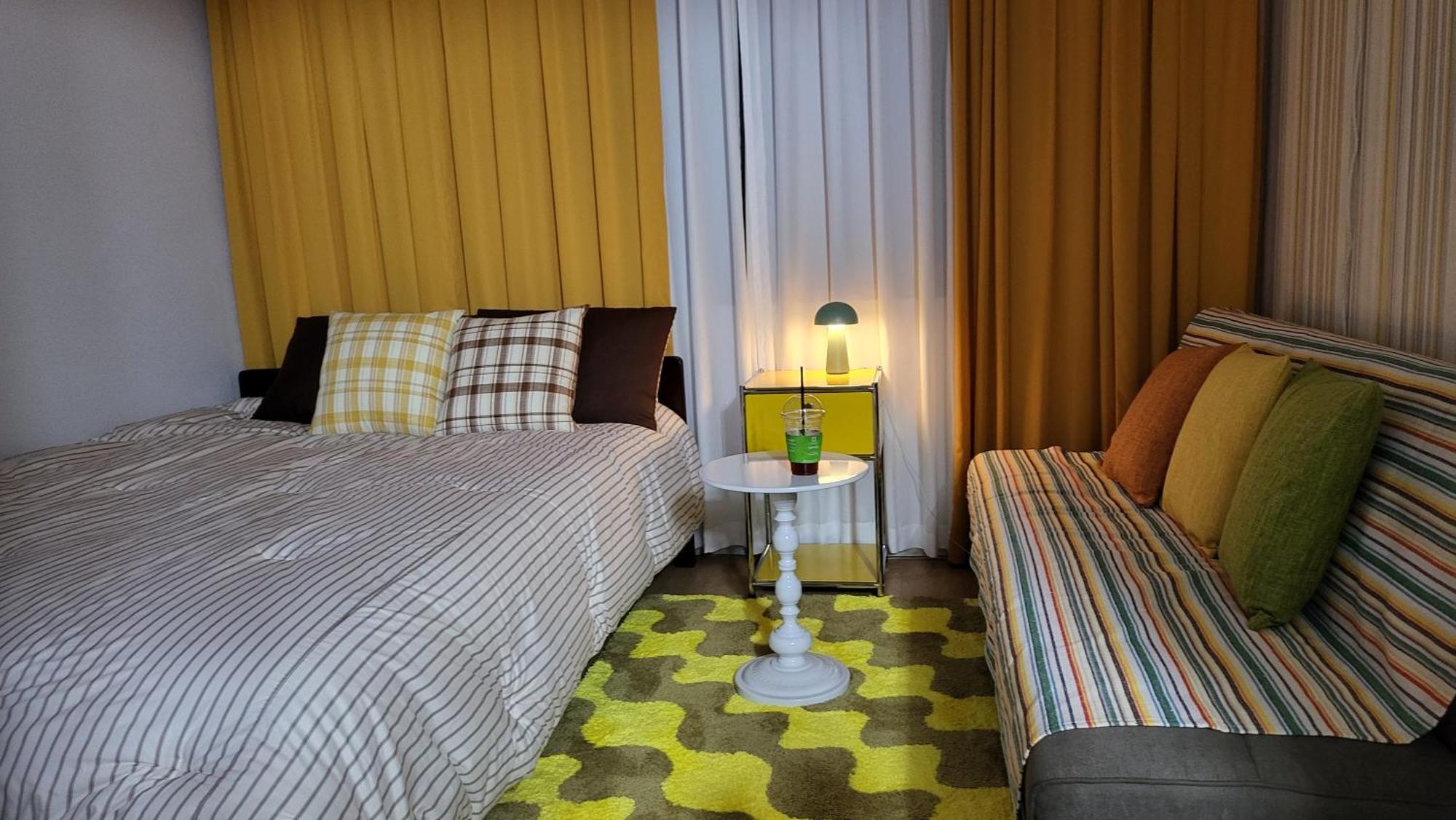 อพาร์ทเม้น Park #hongdae Sinchon 10min #metro 3min #3beds *